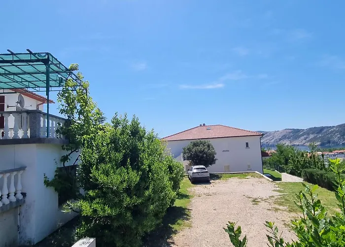Zalar Apartment